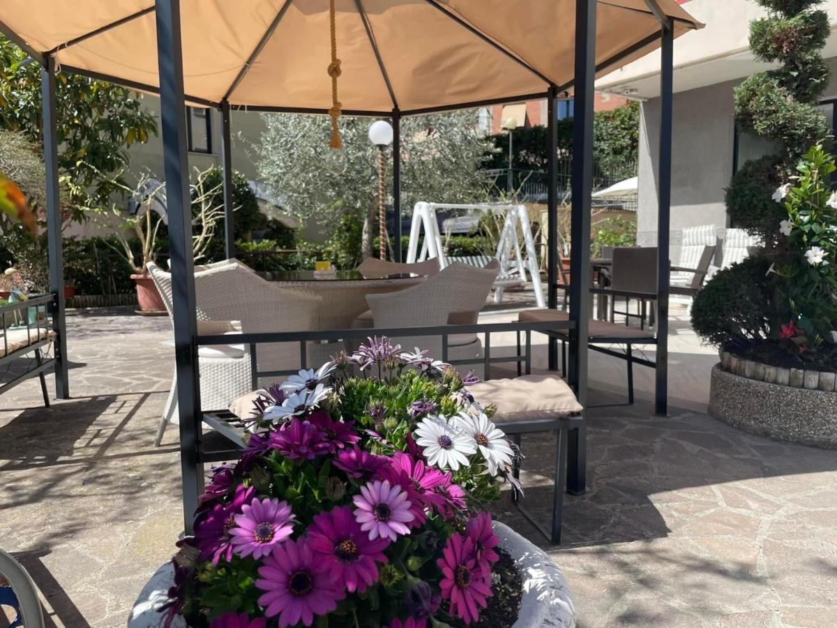 Hotel Cristina Chianciano Terme Exterior photo