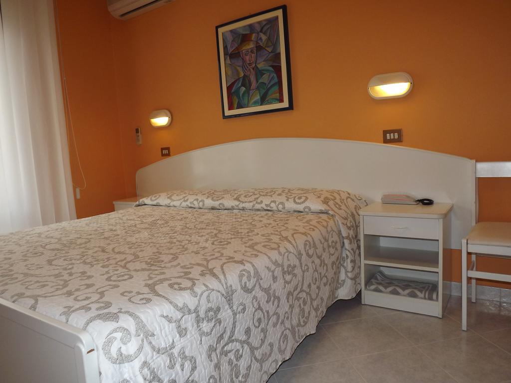 Hotel Cristina Chianciano Terme Exterior photo
