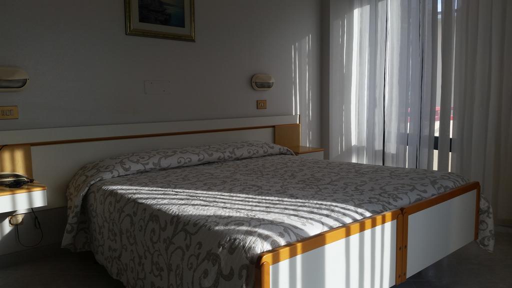 Hotel Cristina Chianciano Terme Exterior photo